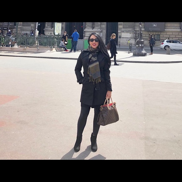 Meet your Posher, Rhea - Picture 5 of 14